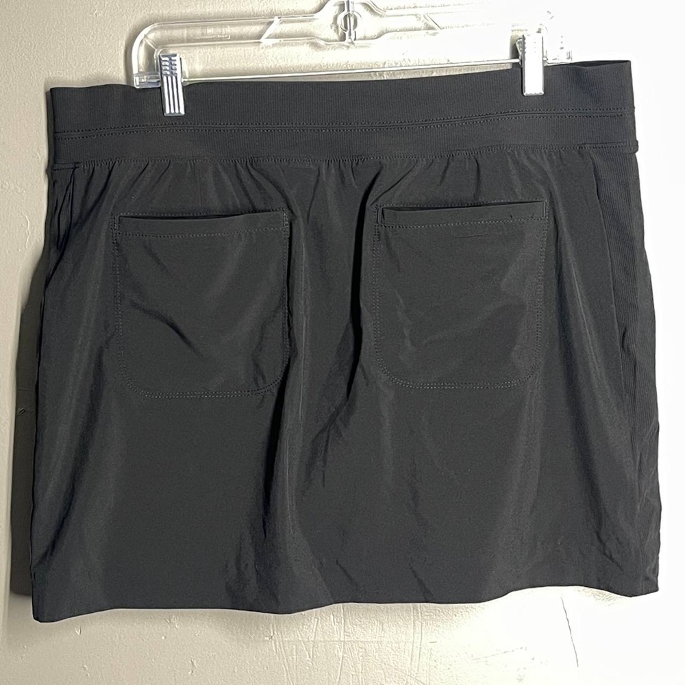 Athleta Soho Skort Womens 16 Black Stretch Athletic Skirt Tennis Golf Pickleball - Picture 2 of 9